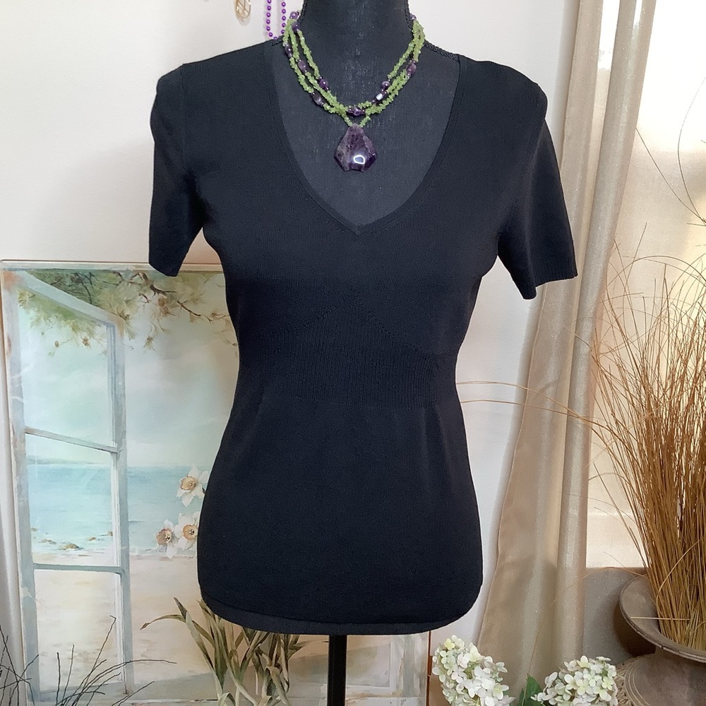 B-Ann Taylor Loft black short sleeve top, v-neck, waist detail, size small